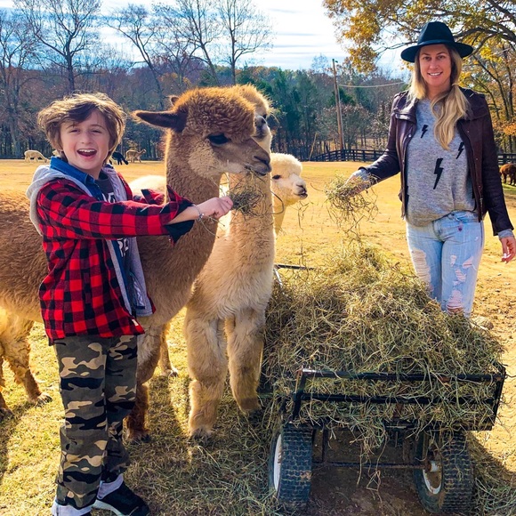 Meet your Posher, Shani - Picture 2 of 7